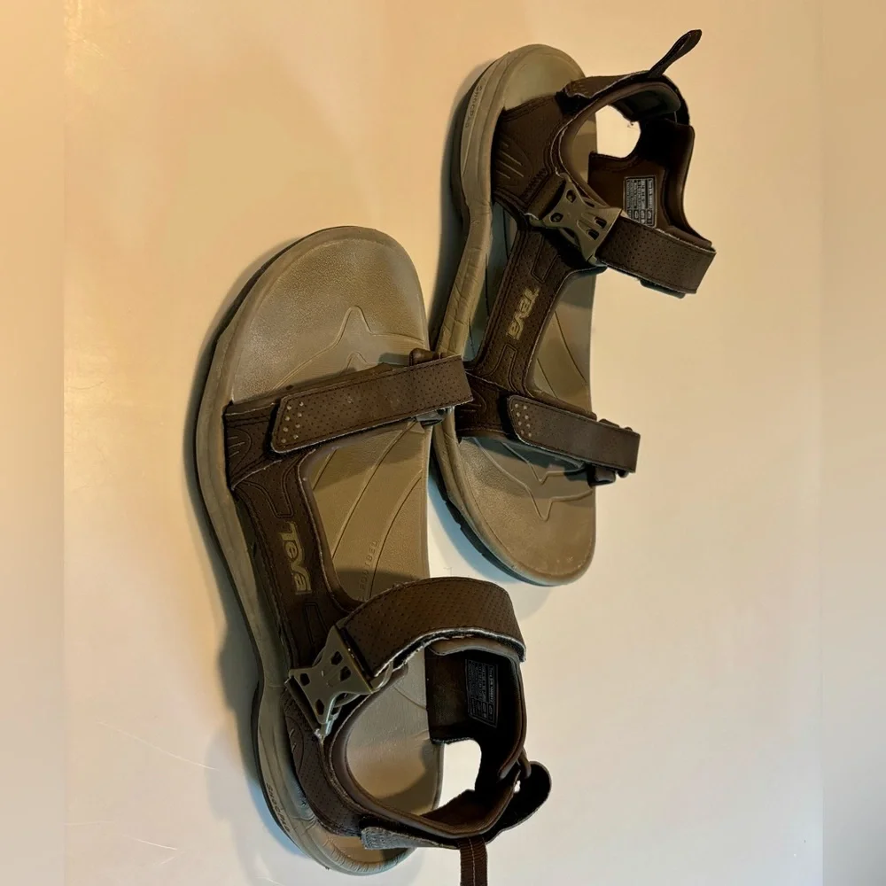 TEVA Brown size 11 Men's Sandals- Velcro & side clip closure - GUC - Picture 8 of 11